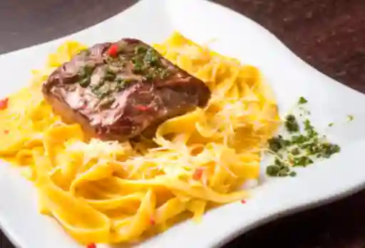 Tallarín Saltado de Carne