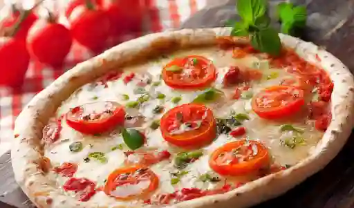 Pizza Napolitana Familiar