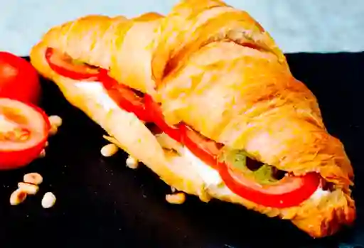 Croissant Tomate y Queso