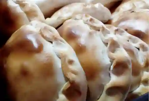 Empanada Pino de Pollo
