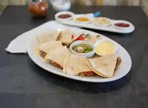 Quesadilla Napolitana