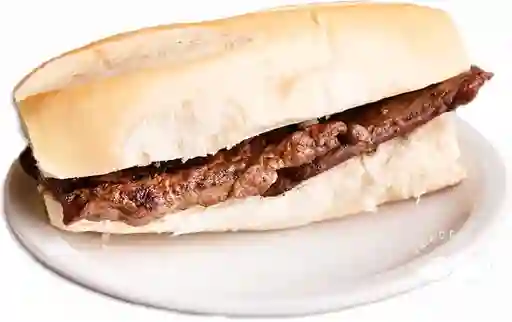 Sándwich Churrasco Clásico