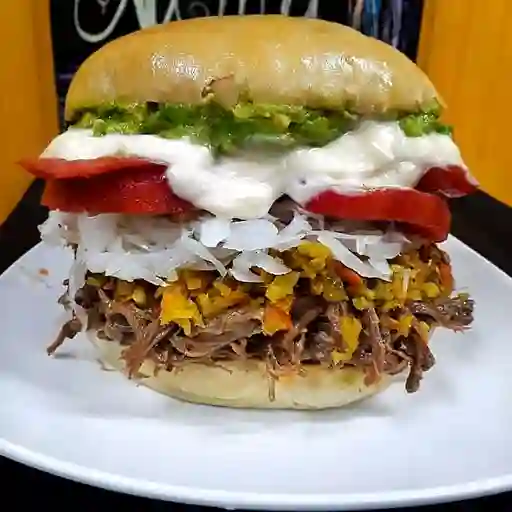 Sándwich Mechada Dinámica