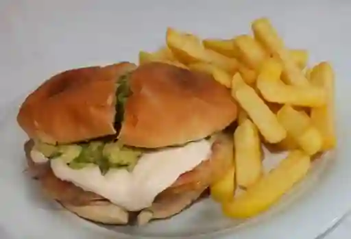 Churrasco con Palta y Papas Fritas