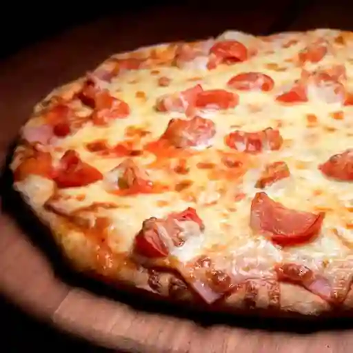 Pizza Jamón Cherry Familiar