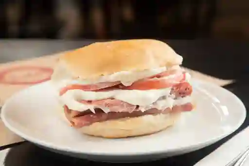 Especial Tomate Mayo y Jamón Planchado