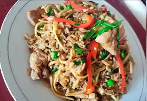 Arroz Chaufa de Pollo