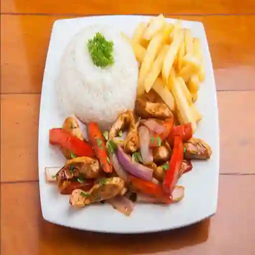 Pollo Saltado