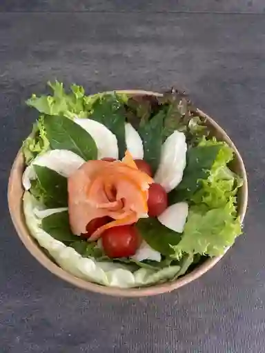 Ensalada de Salmón Caprese