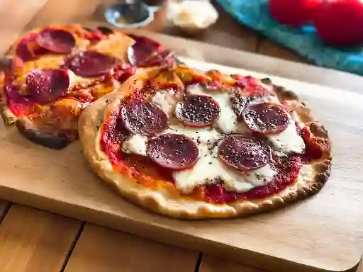 Pizza Salami Familiar