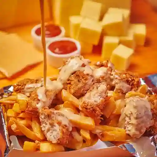 Papas Fritas con Filetillo y Cheddar