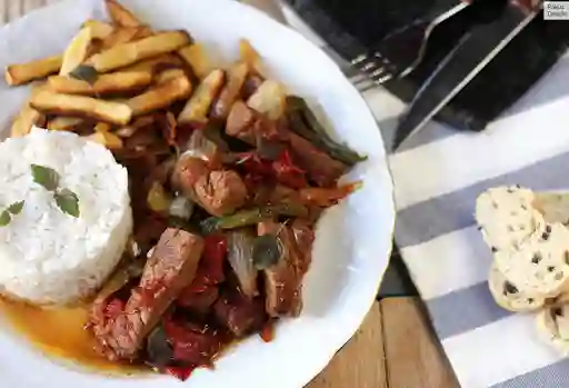 Lomo Saltado