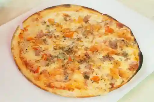 Pizza Tocino Tomate.