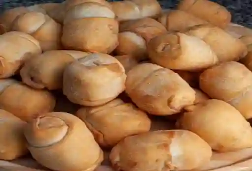 25 Tequeños y 25 Empanadas