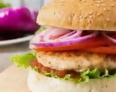 Hamburguesa de Pollo Clásica