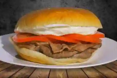 Sándwich Tomate y Mayo