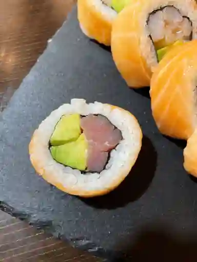 Sushi Envuelto en Salmón