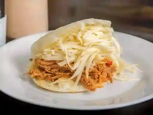 Arepa con Carne y Queso