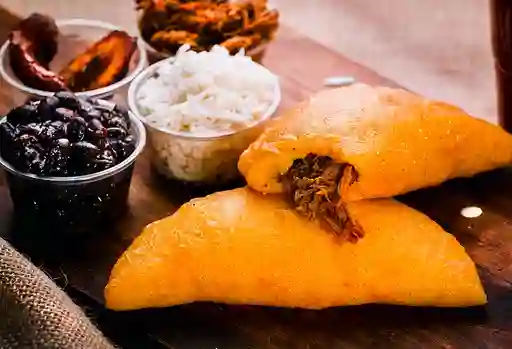 Empanada Carne Mechada
