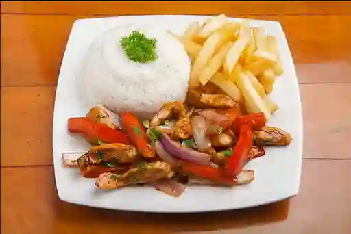 Pollo Saltado