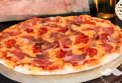 Pizza Española Mediana