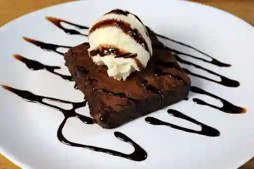 Brownie de Chocolate con Helado