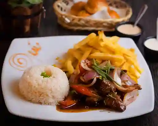 Lomo Saltado