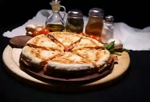 Pizza Tapada Santelmo