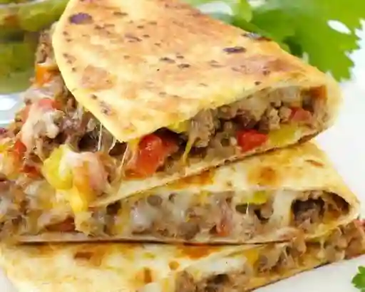 Quesadillas Mixtas X4 y Salsa