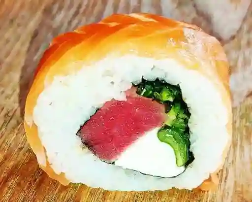 Sake Tuna Roll