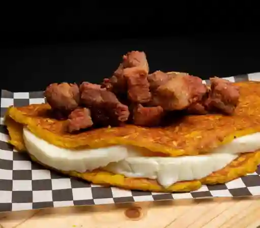 Cachapa con Cochino Frito (Cerdo)