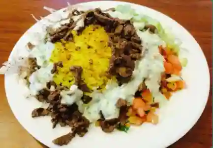 Plato Shawarma Carne con Ensalada