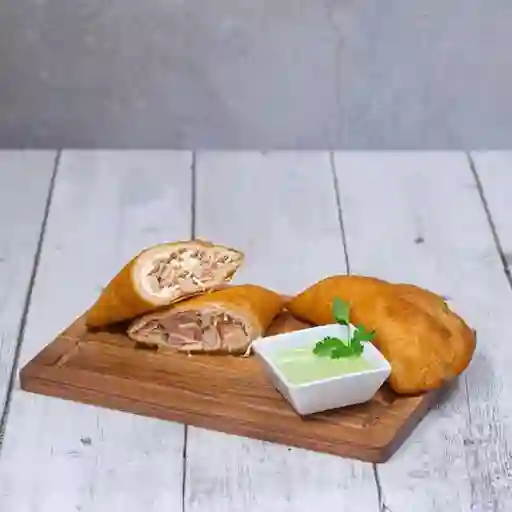 Empanada de Tocino Jamón y Queso