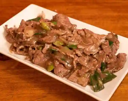 Carne Mongoliana con Arroz Chaufán