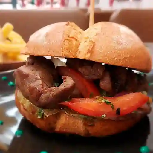 Sándwich de Lomo Saltado