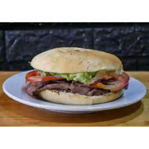 Sandwich Churrasco a Tu Gusto + Bebida 350