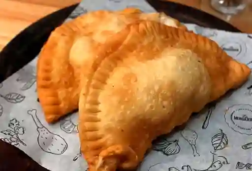 Empanada de Camarón y Queso