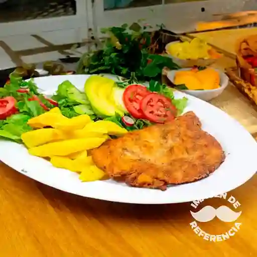 Suprema de Pollo y Ensalada Surtida