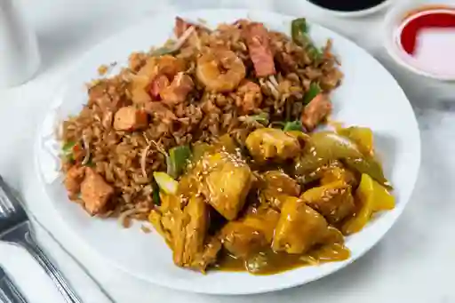 Arroz Chino Especial con Pollo en Salsa Curry