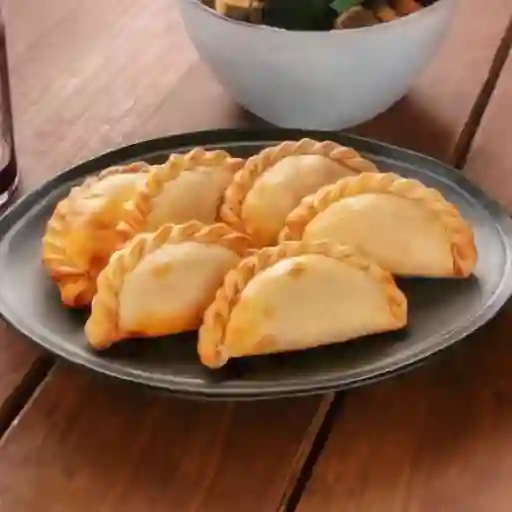 Empanada de Jamón y Queso