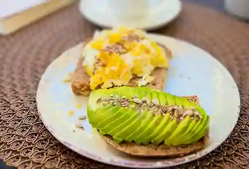 Tostada de Palta y Huevo