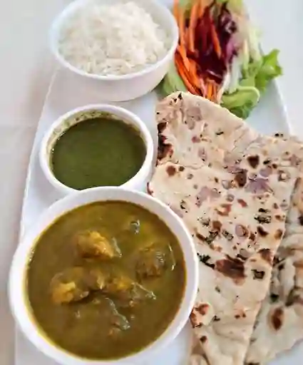 Palak Curry + Dal, Ensalada y Arroz