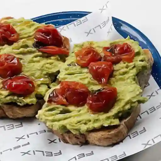 Tostada de Palta y Tomate