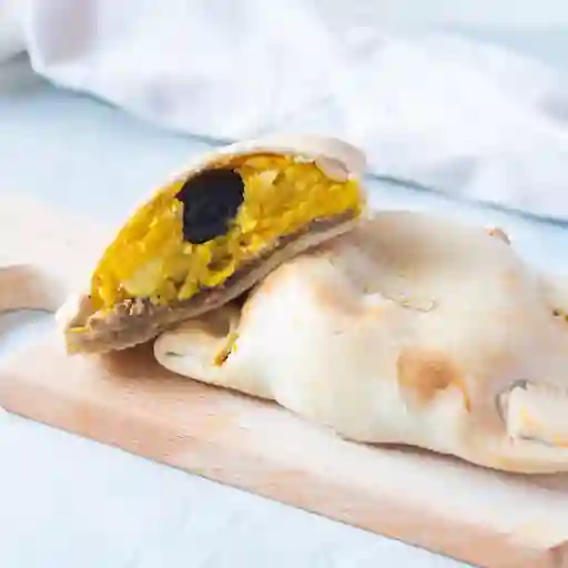 Empanada Pastelera de Choclo y Albahaca