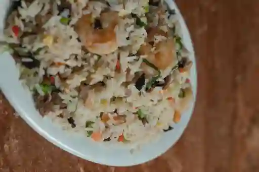 Arroz Chaufan de Mariscos