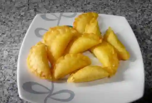 4 Empanaditas Queso