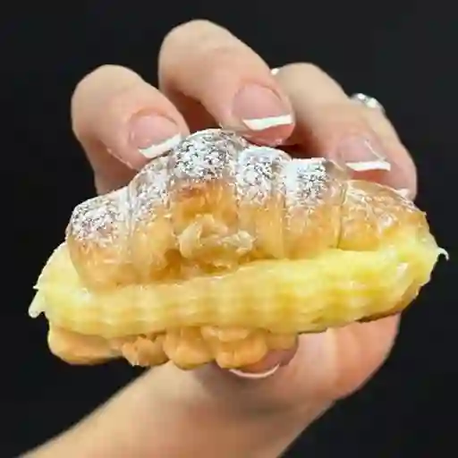 Medialuna de Crema Pastelera