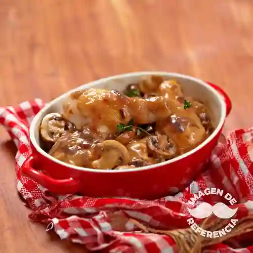 Pollo Carne Cebollín con Arroz