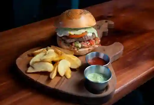 Burger Clásica + Papas Rústicas