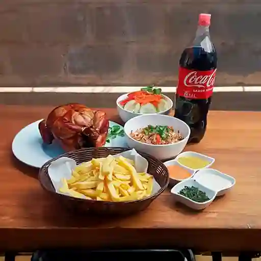 Pollo Entero y Coca Cola Original 1.5 L